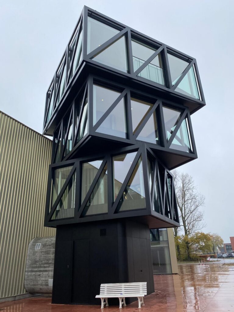 Project Sobinco - aluminium maatwerk over 3 verdiepingen (Zulte) – foto 3 – uitgevoerd door AMCP Metaalconstructies uit Menen